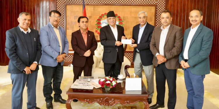 कांग्रेस नेताहरूद्वारा ५० लाख हस्तान्तरण, भूकम्प पीडितलाई तत्काल राहत दिन आग्रह