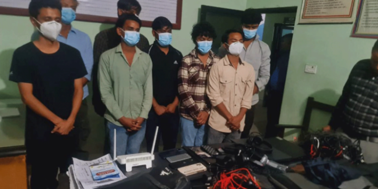 धनगढीमा अनलाइनबाट ठगी गर्ने ९ जना पक्राउ