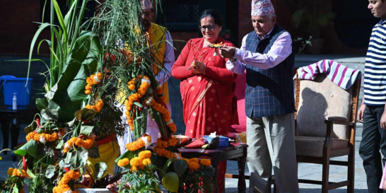 राष्ट्रपति पौडेलद्वारा तुलसीको विशेष पूजा