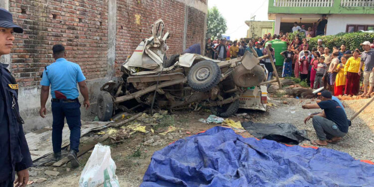 नवलपरासीको देवचुलीमा जीप दुर्घटना, ६ जनाको मृत्यु