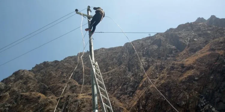 विद्युतीकरणको प्रतीक्षामा देवघाट गाउँका बासिन्दा