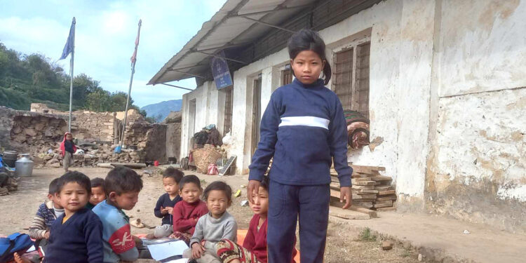 भूकम्पमा अभिभावक गुमाएका बालबालिकाको बिचल्ली