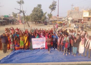 विद्यालयका अध्यक्षलाई झुक्याएर शिक्षक भर्ना गरेको भन्दै स्थानियहरु आन्दोलित