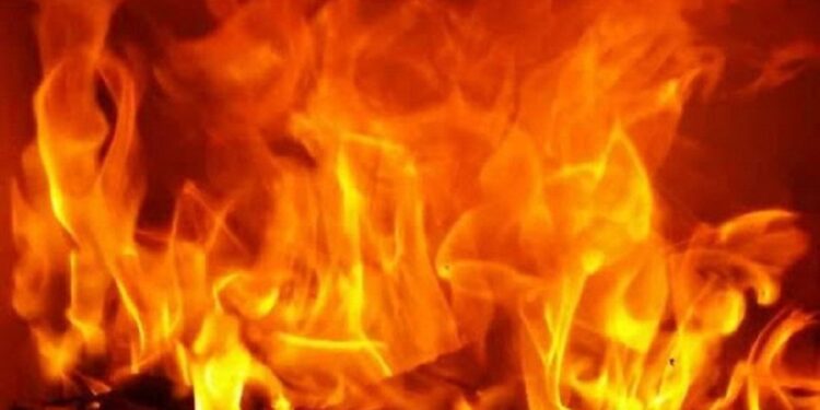 तारकेश्वरको सिरक डसना कारखानामा आगलागी