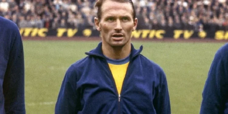 सन् १९५८ को विश्वकपको फाइनल खेल्ने जीवित एकमात्र खेलाडीको पनि निधन