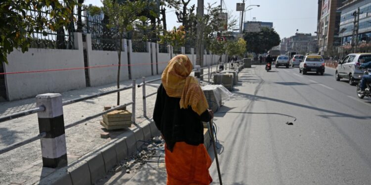 नागरिकलाई हिँड्नसमेत रोक