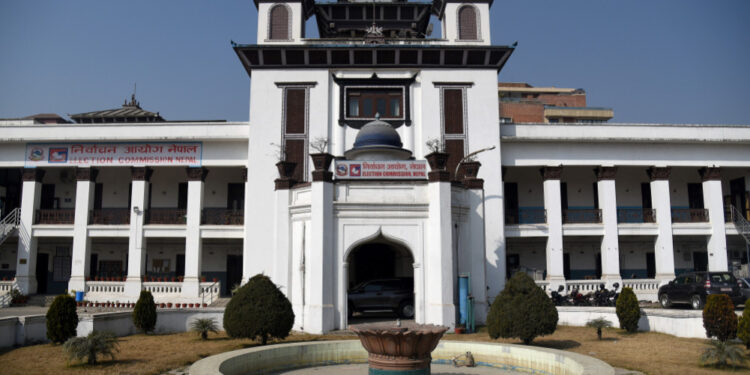 राजनीतिक दलका नाम, विधान र पदाधिकारीमा भएको हेरफेर पेस गर्न आयोगको निर्देशन