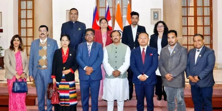 नेपाली सांसदले भारतीय विदेश मन्त्री जयशंकरसँग भेट्दै