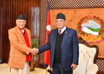 सिंहदरबारमा प्रचण्ड र ओलीबिच छलफल