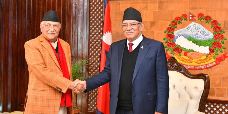 सिंहदरबारमा प्रचण्ड र ओलीबिच छलफल