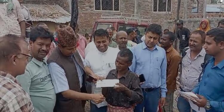 मिर्चैयामा पुनःआगलागी, पीडित परिवारलाई राहत वितरण