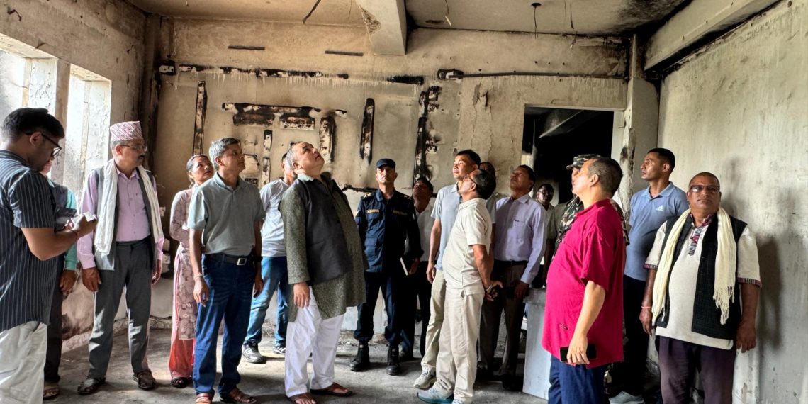मुख्यमन्त्री शाह ‘जेनजी’ प्रदर्शनका क्रममा क्षति भएका नगरपालिका भवनको अवलोकनमा